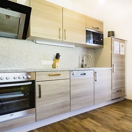 斯拉德明城市之屋公寓 斯拉德明